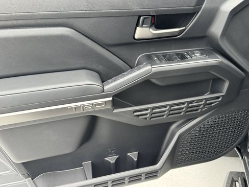 New 2026 Toyota Tacoma TRD Off-Road AWD/4WD image 18