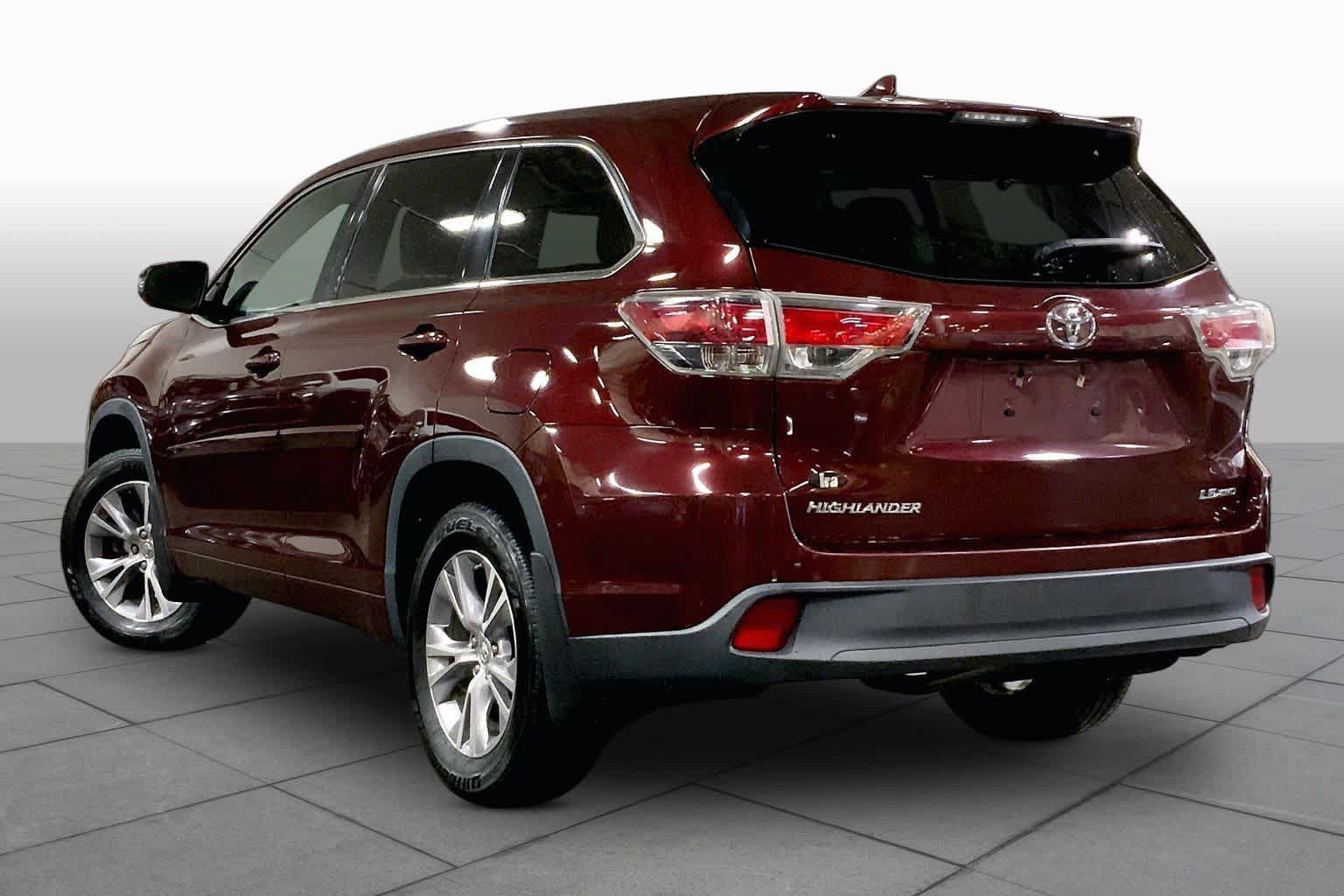 Used 2015 Toyota Highlander Plus AWD/4WD image 12