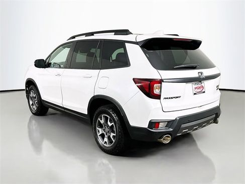 Certified 2022 Honda Passport TrailSport image 18