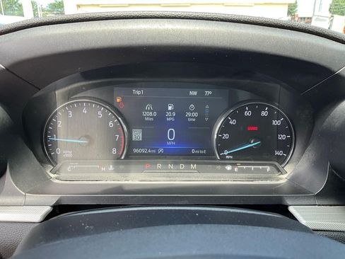 Used 2020 Ford Explorer XLT w/ Equipment Group 202A AWD/4WD image 12