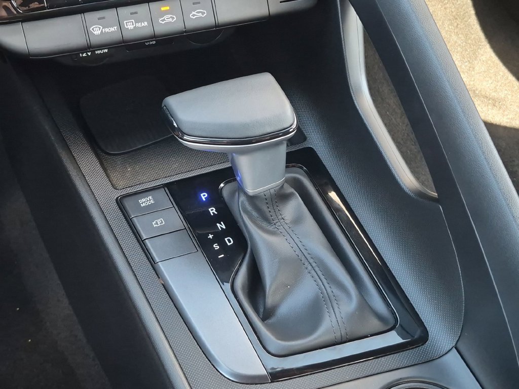 Used 2026 Hyundai Elantra Sport FWD image 21