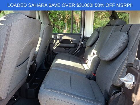 Used 2025 Jeep Wrangler Unlimited Sahara w/ Safety Group AWD/4WD image 10