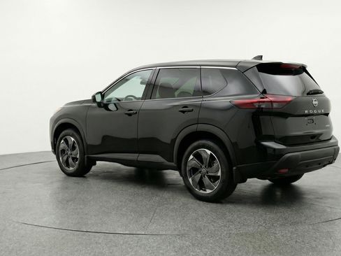 Used 2025 Nissan Rogue SV AWD/4WD image 6