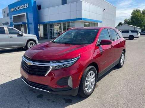 Used 2023 Chevrolet Equinox LT FWD image 2