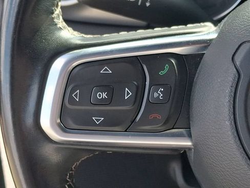 Used 2021 Jeep Wrangler Unlimited Sahara w/ LED Lighting Group AWD/4WD image 22