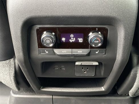 New 2025 Chevrolet Traverse RS w/ LPO, Floor Liner Package image 16