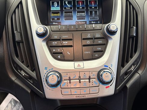Used 2017 Chevrolet Equinox LT w/ Convenience Package FWD image 21