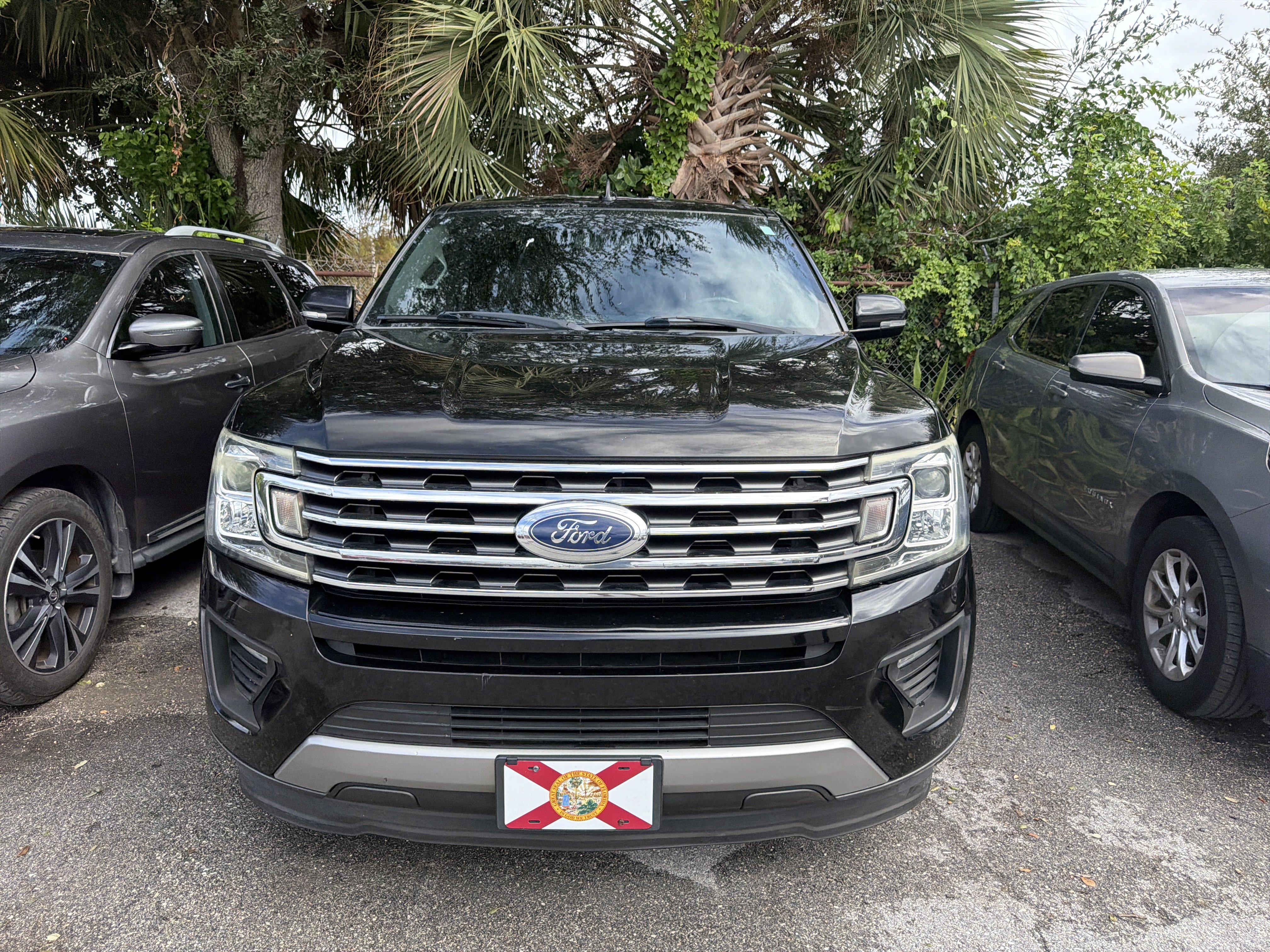 Used 2018 Ford Expedition Max XLT w/ Equipment Group 202A RWD image 2