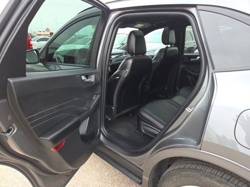 Certified 2025 Ford Escape ST-Line Elite w/ Premium Technology Package image 46