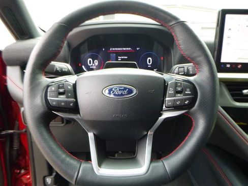 Used 2025 Ford Explorer ST-Line w/ ST-Line Street Pack AWD/4WD image 15