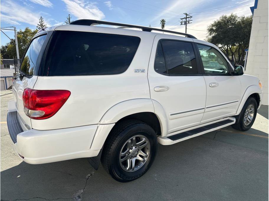 Used 2005 Toyota Sequoia SR5 RWD image 6