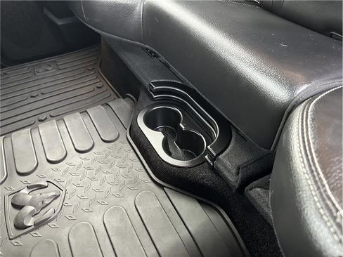 Used 2016 RAM 1500 Laramie w/ Convenience Group image 18