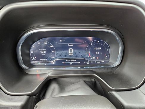 Used 2024 GMC Yukon XL SLE image 22