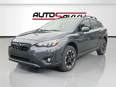 Used 2023 Subaru Crosstrek 2.0i Premium image 3