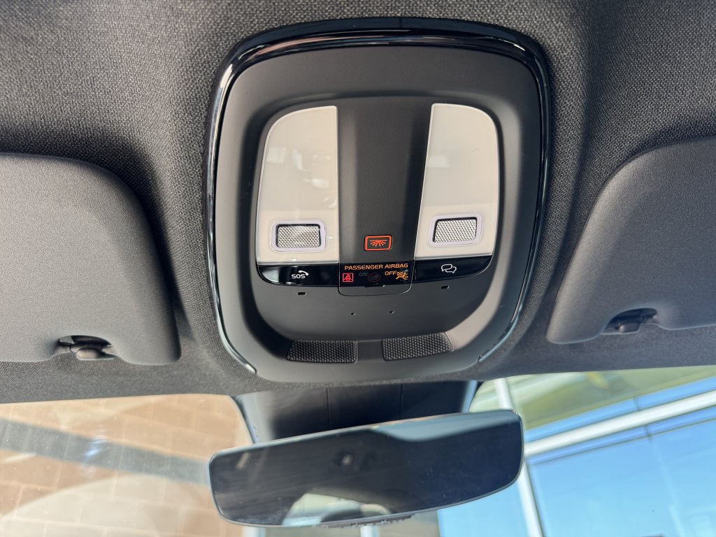 Used 2023 Volvo C40 P8 Recharge Ultimate AWD/4WD image 25