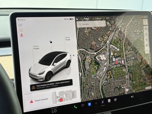 Used 2024 Tesla Model Y Long Range AWD/4WD image 24