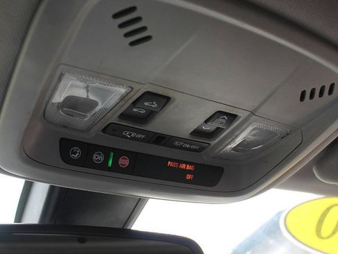 Used 2020 Chevrolet Malibu Premier image 38