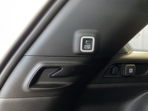 Certified 2024 Jeep Grand Cherokee Limited w/ Luxury Tech Group II image 36