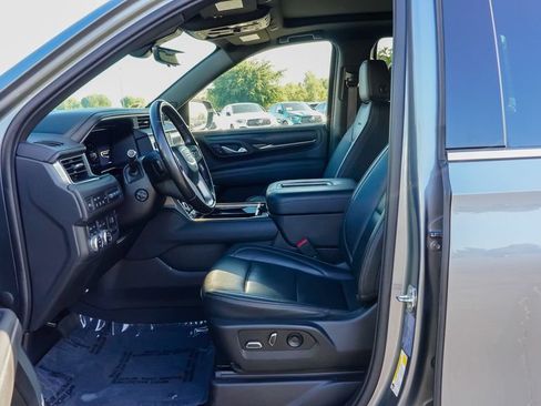 Used 2022 GMC Yukon Denali w/ Denali Ultimate Package AWD/4WD image 16