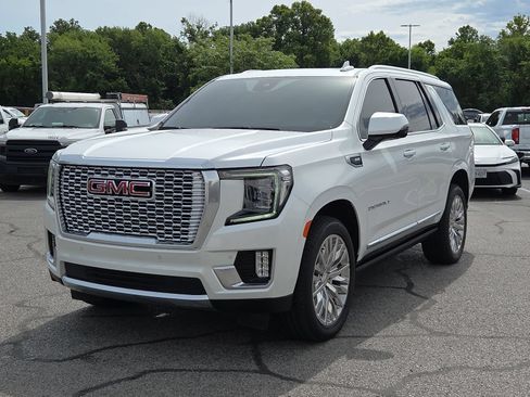 Certified 2023 GMC Yukon Denali AWD/4WD image 3