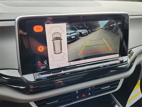 New 2026 Volkswagen Atlas Peak Edition image 16