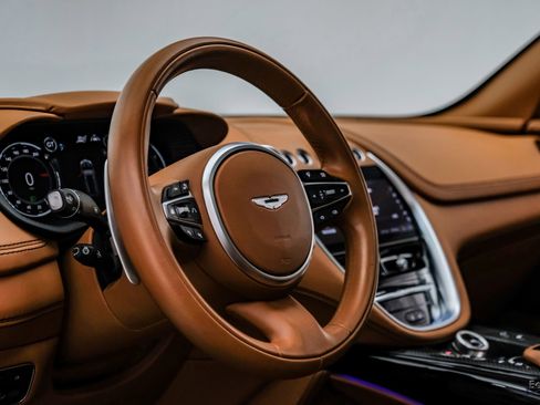 Used 2023 Aston Martin DBX 707 image 44