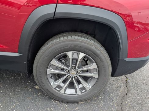 New 2026 Chevrolet Equinox LT w/ Convenience Package II FWD image 28