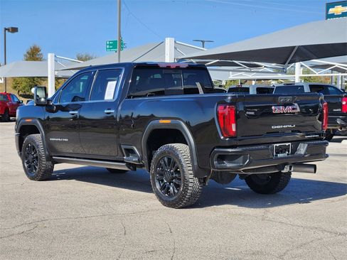 Used 2022 GMC Sierra 3500 Denali w/ Denali Black Diamond Edition image 5