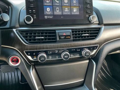 Used 2022 Honda Accord Touring image 17