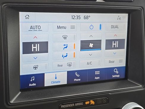 Used 2020 Ford Expedition XLT w/ Equipment Group 202A AWD/4WD image 29