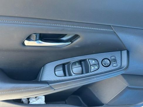 Used 2025 Nissan Sentra SV FWD image 16