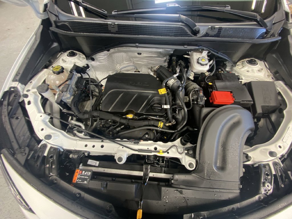 Certified 2024 Buick Encore GX Preferred w/ Comfort Package FWD image 38