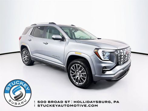 Used 2026 GMC Terrain Denali AWD/4WD image 1