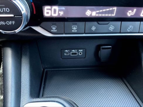 Used 2021 Nissan Sentra SR w/ Lighting Package FWD image 16
