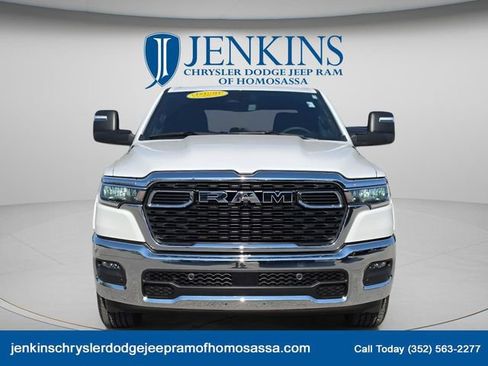 Used 2025 RAM 1500 Big Horn AWD/4WD image 11
