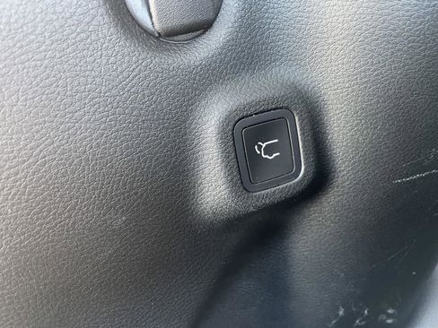 Certified 2022 Jeep Compass Latitude w/ Convenience Group image 40