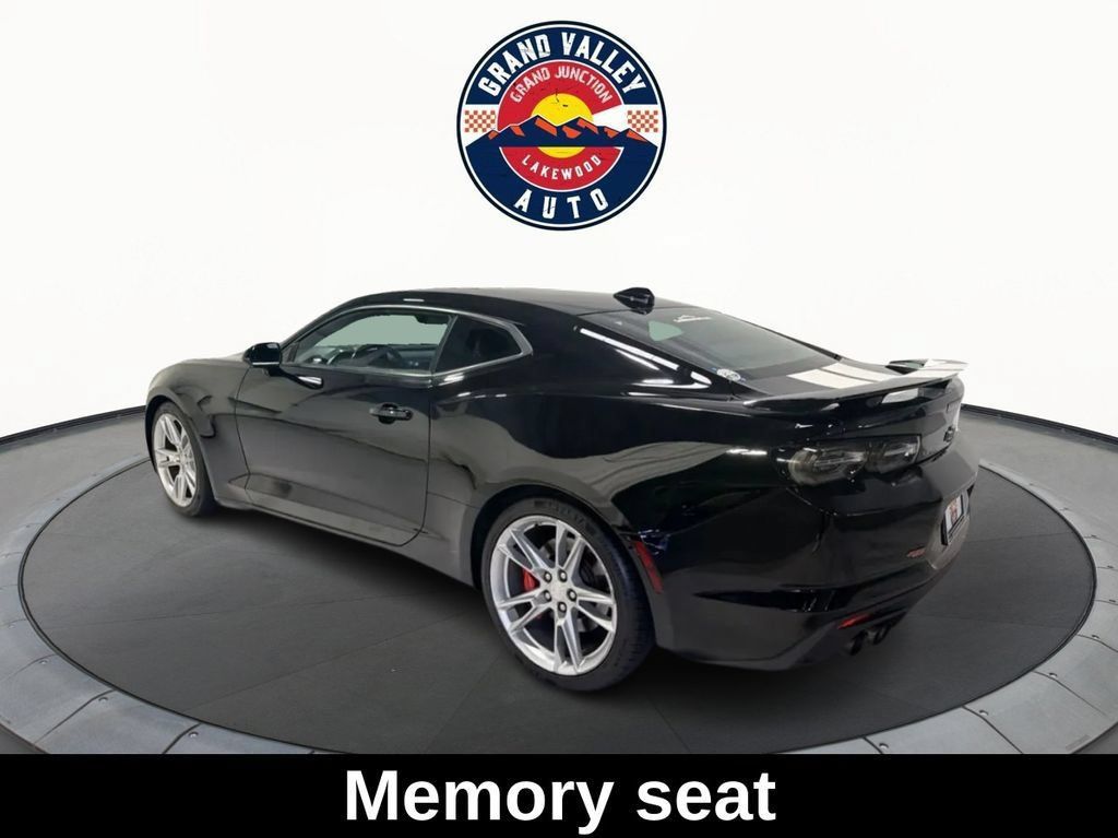Used 2021 Chevrolet Camaro SS RWD image 8