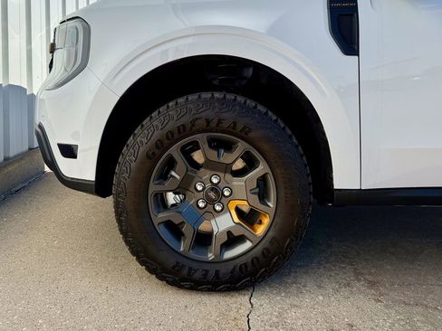 Certified 2025 Ford Maverick Tremor image 34