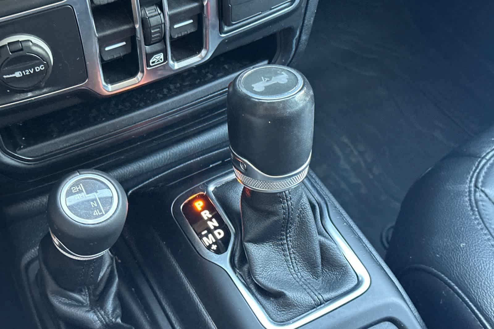 Used 2021 Jeep Wrangler Unlimited Sahara AWD/4WD image 23