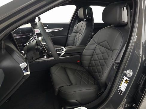 New 2026 BMW 740i xDrive image 11