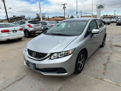 Used 2015 Honda Civic SE image 3