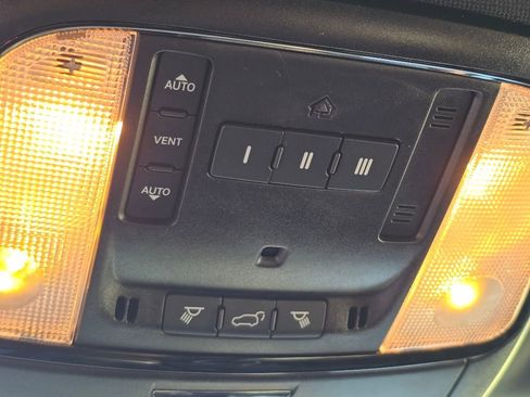 Used 2024 Dodge Durango GT image 23