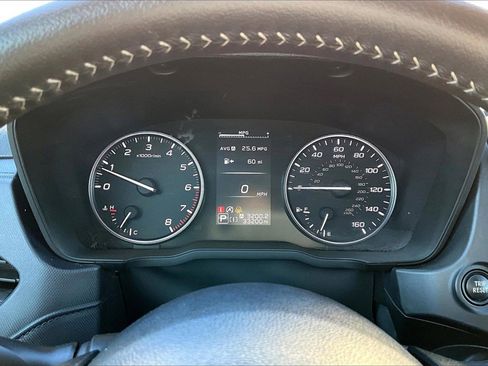 Used 2025 Subaru Forester Premium image 9