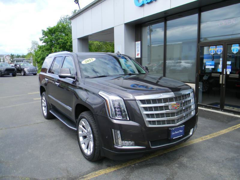 Used 2017 Cadillac Escalade Premium Luxury AWD/4WD image 2