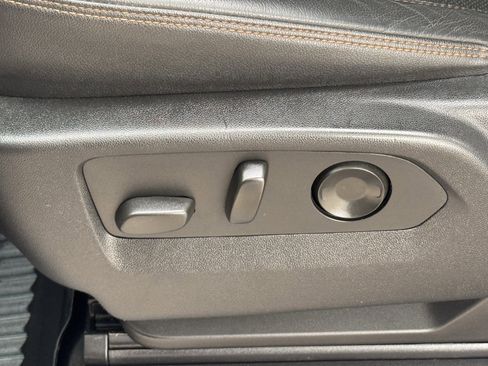 Used 2022 GMC Sierra 1500 AT4 w/ Technology Package image 28