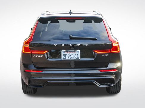 Used 2025 Volvo XC60 B5 Plus image 6