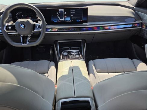 Certified 2023 BMW 760i xDrive AWD/4WD image 14