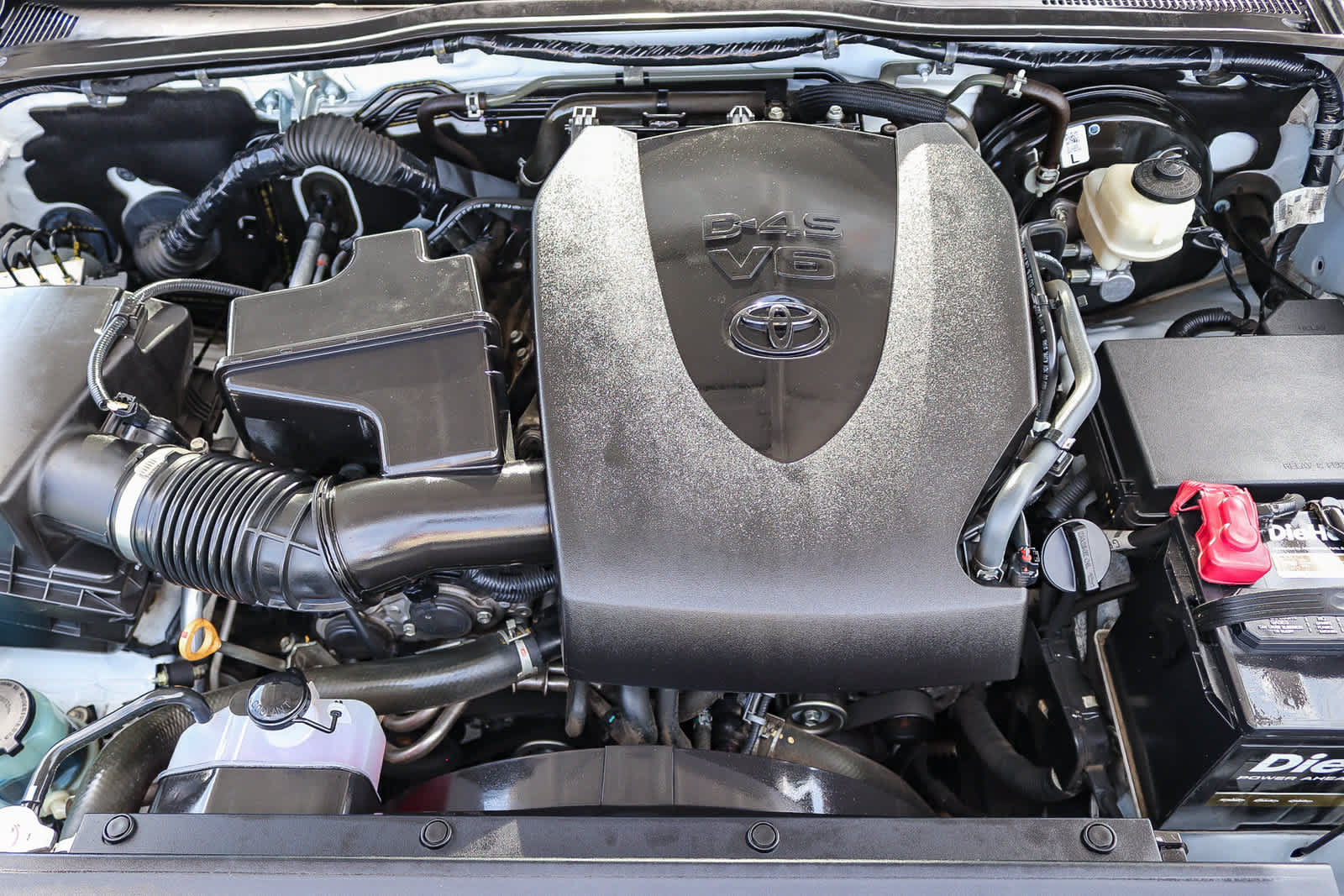 Used 2018 Toyota Tacoma SR5 AWD/4WD image 26