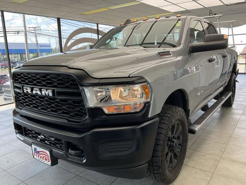 Used 2022 RAM 2500 Tradesman AWD/4WD image 3