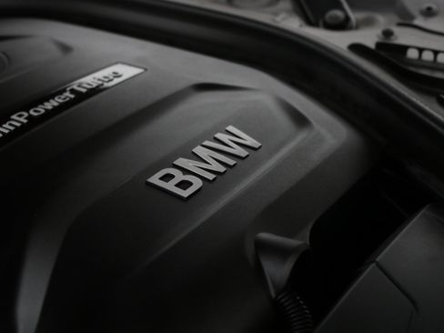 Used 2018 BMW 330i xDrive 330xi Sedan w/ Premium Package image 50